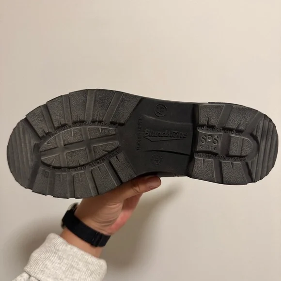 Blundstone Women’s 550 Chelsea Boots - Picture 6 of 15